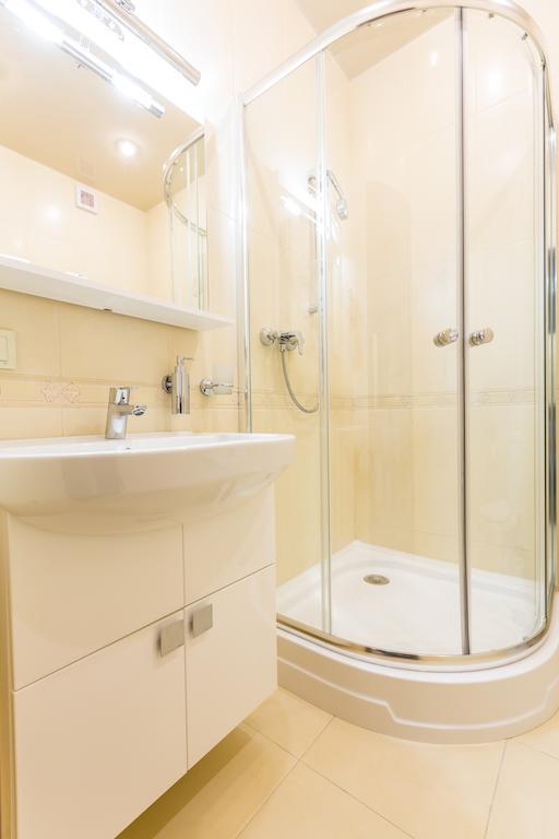 Hotel Premier Камянске Стая снимка