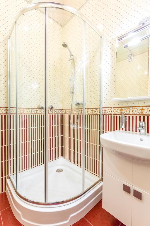 Hotel Premier Камянске Стая снимка