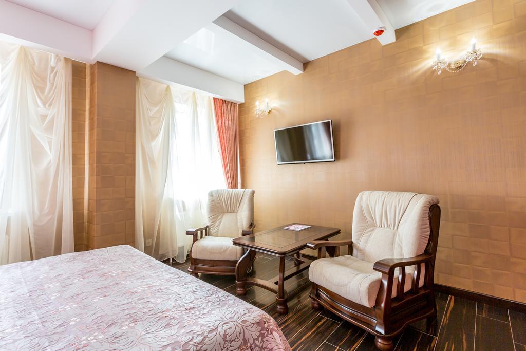 Hotel Premier Камянске Екстериор снимка